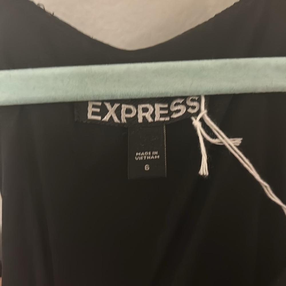 EUC! Express LBD - Picture 3 of 4